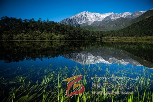 “愛(ài)情之湖”——雅加情海