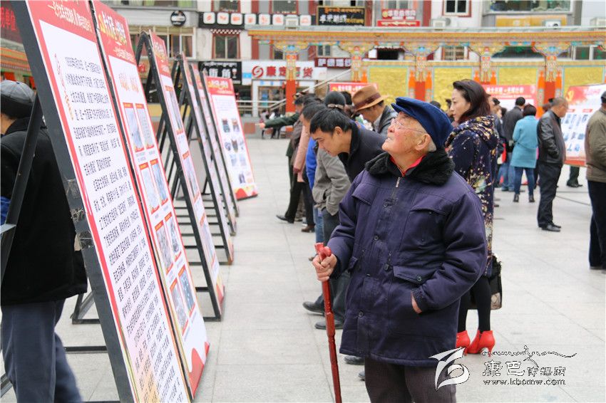 我州紀(jì)念紅軍長征勝利80周年主題圖片展掠影