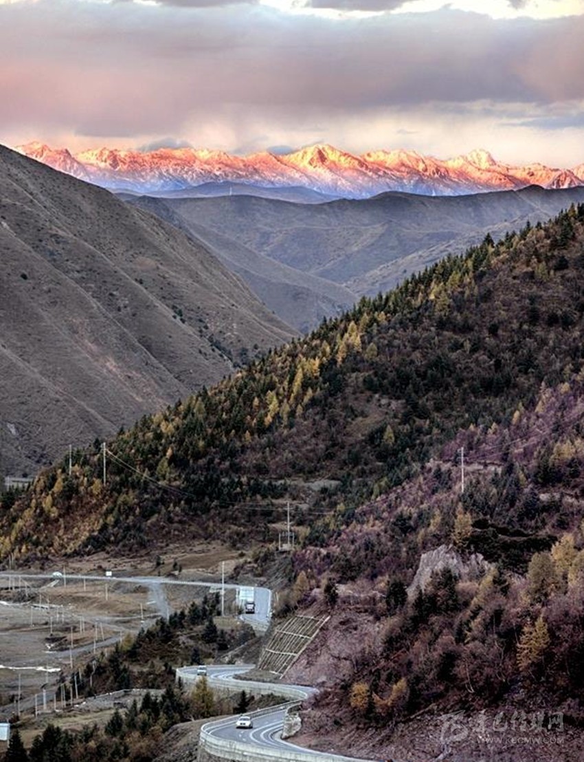 公路都這么美，你在川西高原到底錯(cuò)過(guò)了多少風(fēng)景？